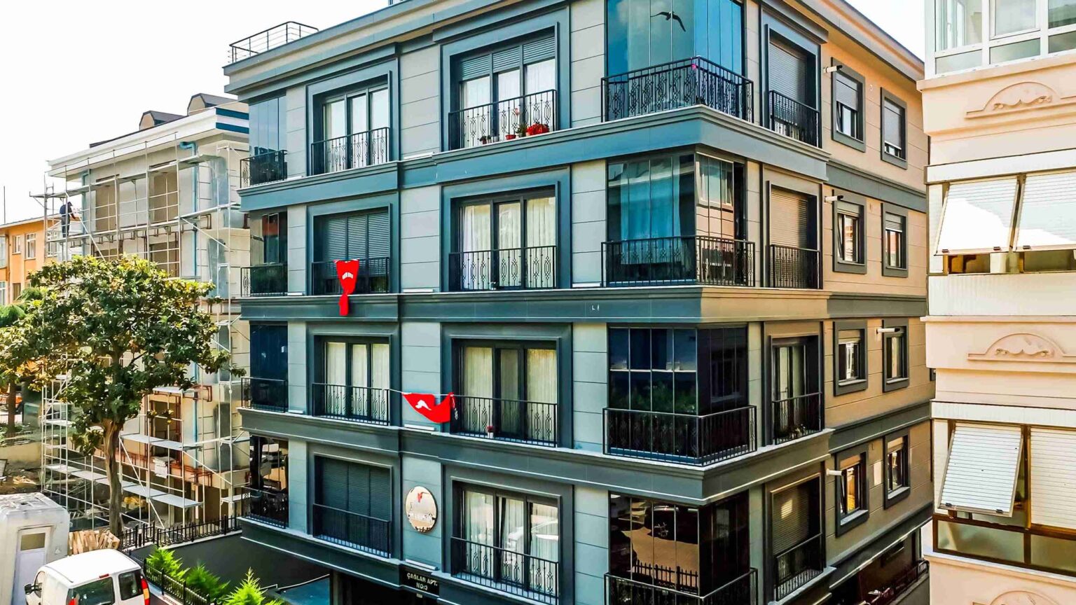 Çağlar Apartmanı